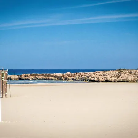 Vakantiehuis 3 Bedroom Lovely In *