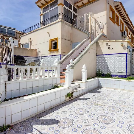 In With Swimming Pool Σπίτι διακοπών